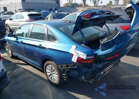 2019 Volkswagen Jetta 1.4T R-Line/1.4T S/1.4T Se z USA, uszkodzony, nr VIN 3VWC57BU6KM042354